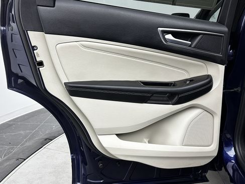 Used 2016 Ford Edge Titanium w/ Equipment Group 301A image 28