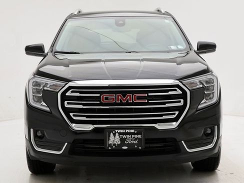 Used 2024 GMC Terrain SLT image 5