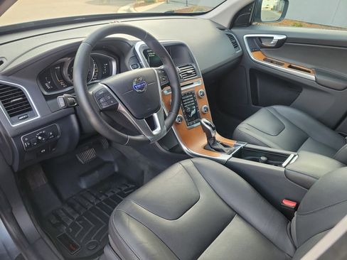 Used 2017 Volvo XC60 T6 Inscription w/ Preferred Option Package image 33