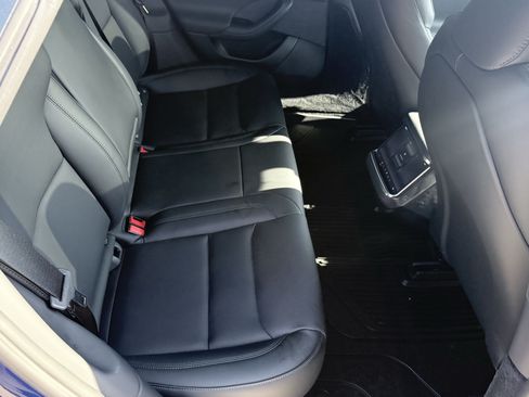 Used 2025 Tesla Model S AWD/4WD image 40