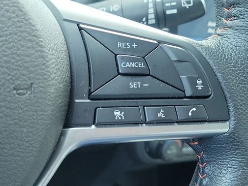 Used 2023 Nissan Kicks SR w/ SR Premium Package FWD image 25