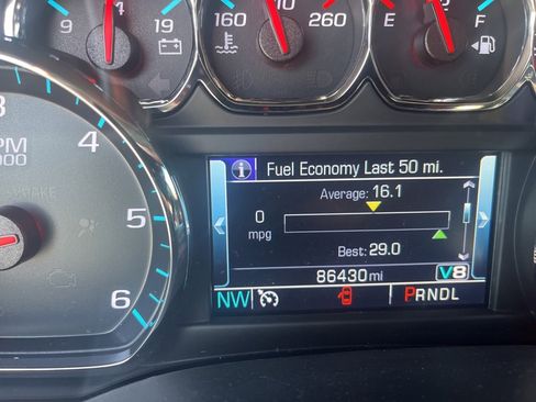 Used 2018 Chevrolet Silverado 1500 LT w/ All Star Edition image 13