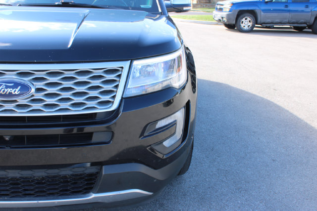 Used 2016 Ford Explorer Platinum AWD/4WD image 42