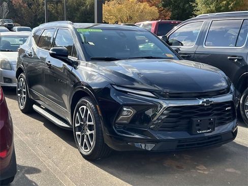 Used 2025 Chevrolet Blazer RS w/ Driver Confidence II Package image 4