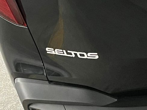 Used 2024 Kia Seltos LX image 32