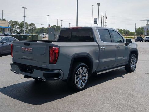 Used 2025 GMC Sierra 1500 Denali w/ Denali Reserve Package AWD/4WD image 8