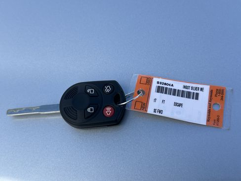 Used 2017 Ford Escape SE w/ SE Leather Comfort Package image 36