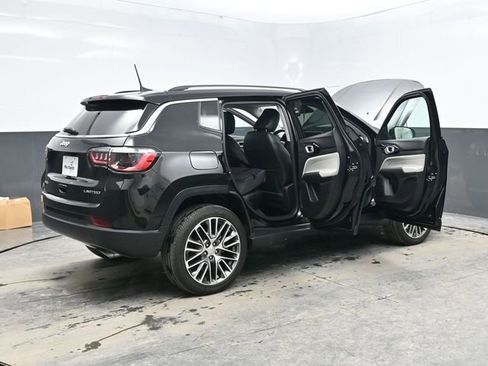 Used 2022 Jeep Compass Limited image 41