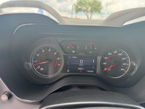 Used 2023 Chevrolet Camaro LT RWD image 9