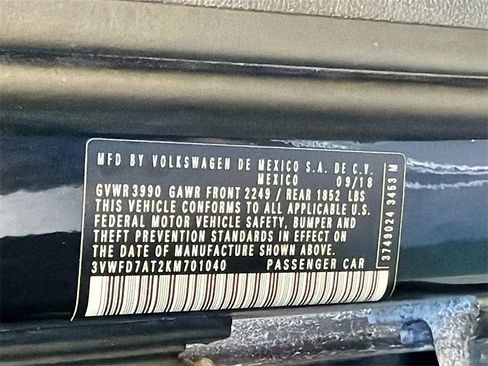 Used 2019 Volkswagen Beetle 2.0T SE image 30