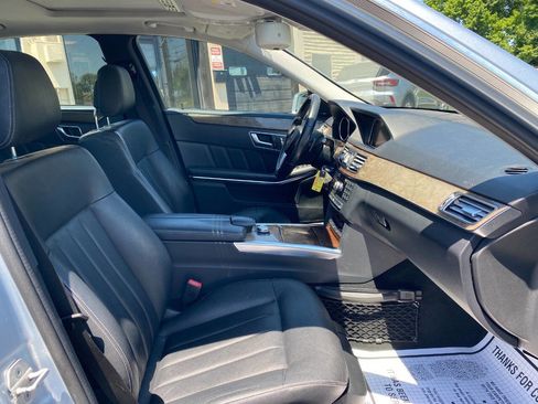 Used 2014 Mercedes-Benz E 250 BlueTEC 4MATIC Sedan w/ Premium 1 Package image 28