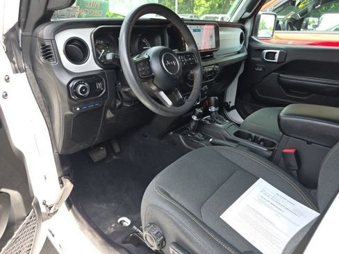 Used 2024 Jeep Wrangler Unlimited w/ Convenience Group AWD/4WD image 13
