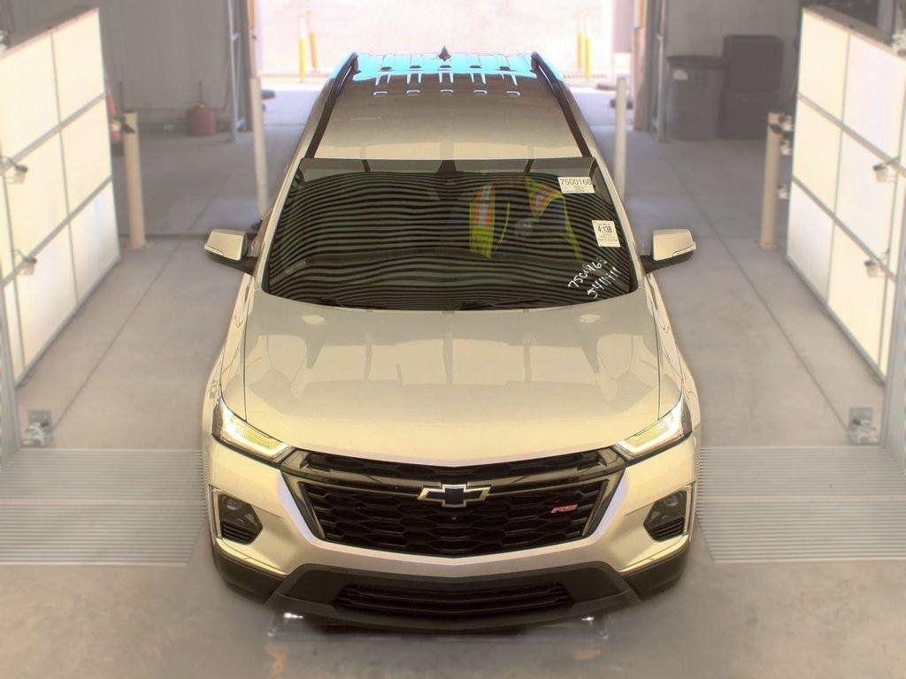 Used 2022 Chevrolet Traverse RS FWD image 2