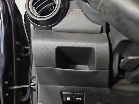 Used 2020 Nissan Kicks SR w/ SR Premium Package FWD image 23