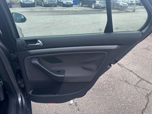 Used 2009 Volkswagen Jetta S FWD image 16