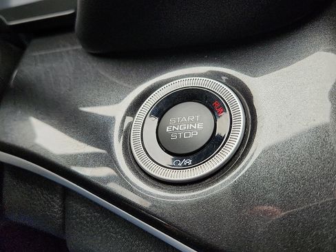 Used 2023 Jeep Grand Cherokee L Laredo AWD/4WD image 19