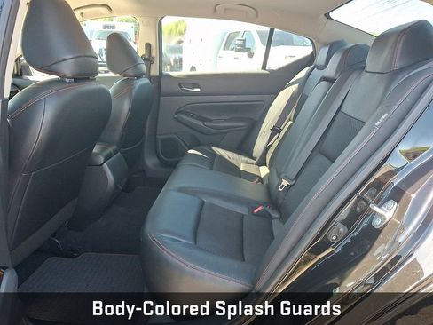 Used 2023 Nissan Altima 2.5 SR FWD image 13