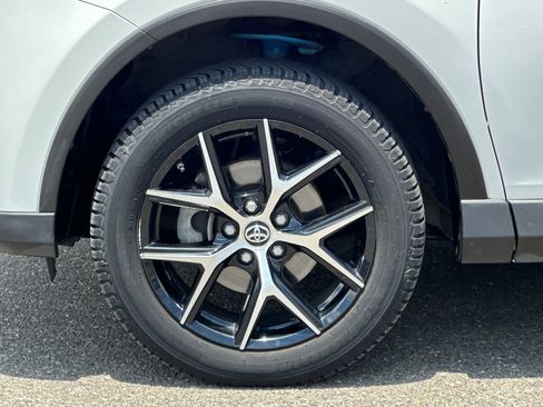 Used 2018 Toyota RAV4 SE w/ Power Extra Value Package AWD/4WD image 25