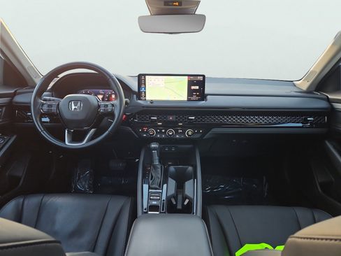 Used 2023 Honda Accord Touring image 3