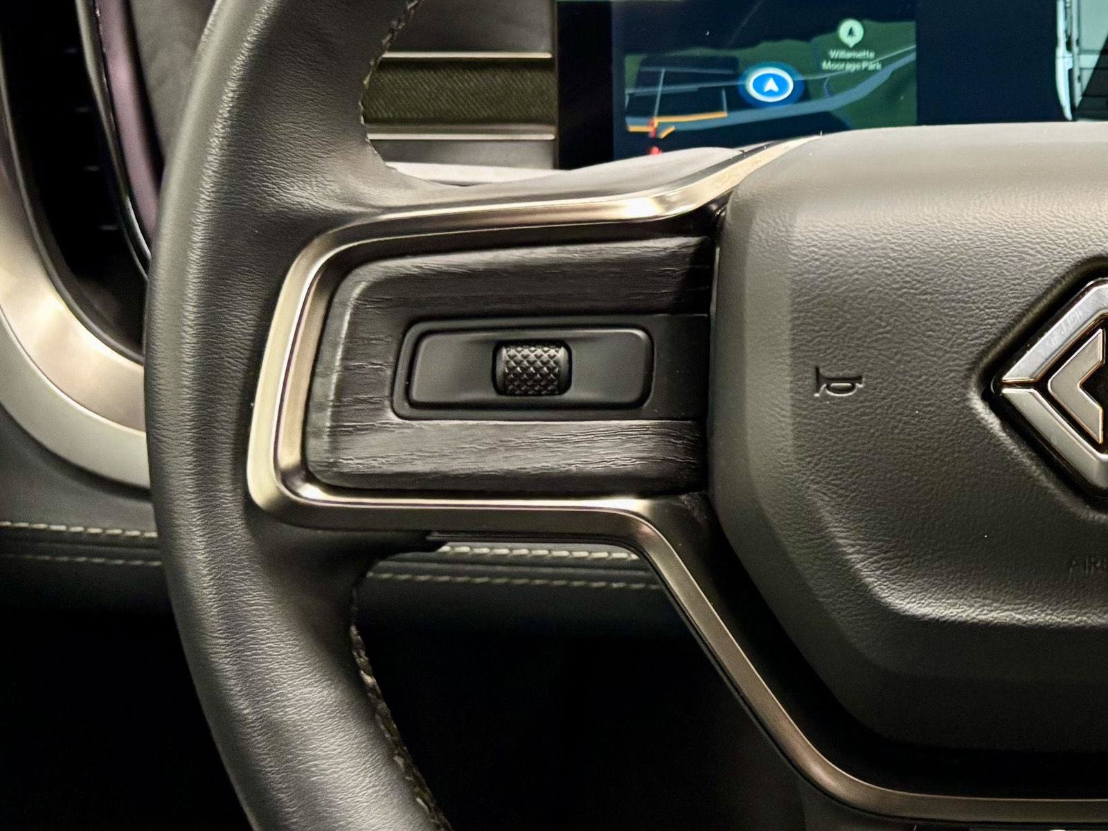 Used 2023 Rivian R1S Launch Edition Quad AWD/4WD image 31