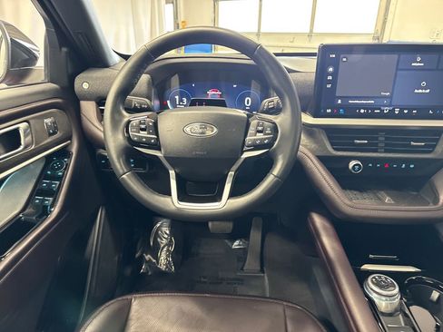 Certified 2025 Ford Explorer Platinum AWD/4WD image 19