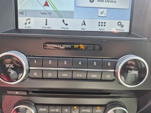 Used 2018 Ford Expedition Platinum RWD image 34