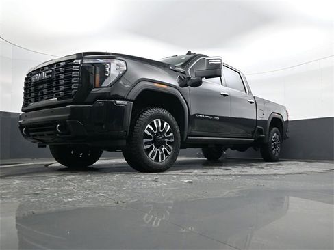 Certified 2025 GMC Sierra 2500 Denali Ultimate image 21