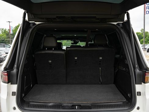 Used 2022 Jeep Wagoneer Series I AWD/4WD image 9