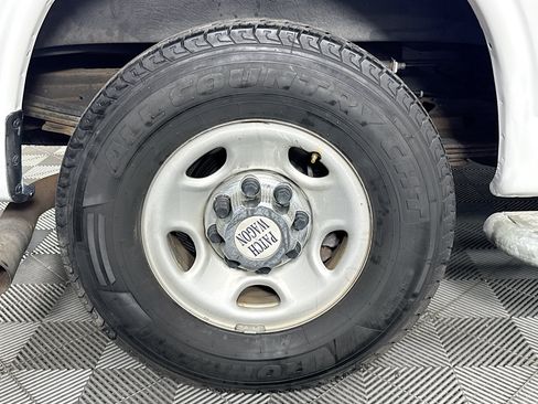 Used 2020 GMC Savana 2500 w/ Driver Convenience Package RWD image 25
