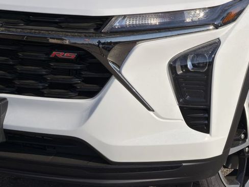 New 2026 Chevrolet Trax RS FWD image 8