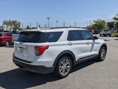 Used 2021 Ford Explorer XLT w/ Equipment Group 202A image 7