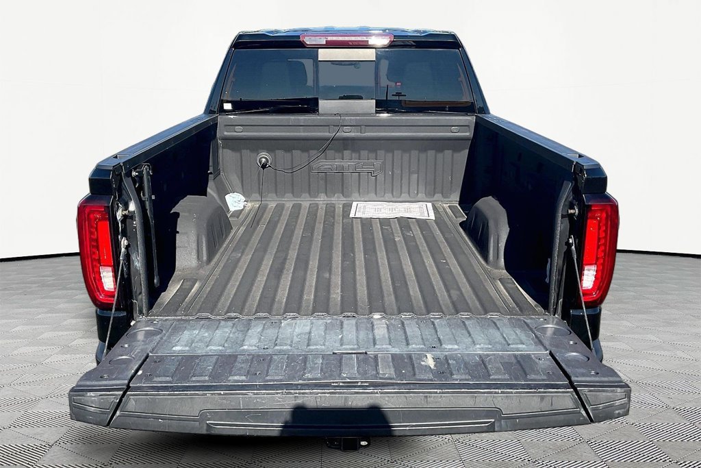 Used 2022 GMC Sierra 1500 AT4 w/ AT4 Premium Package AWD/4WD image 7