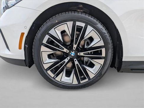New 2026 BMW i5 eDrive40 RWD image 10