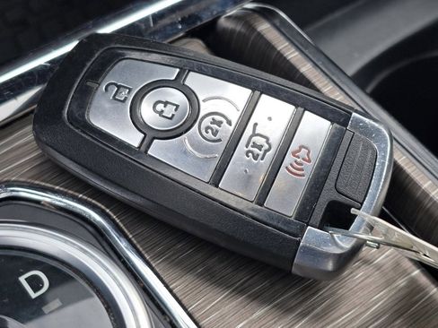 Used 2023 Ford Expedition Limited image 34