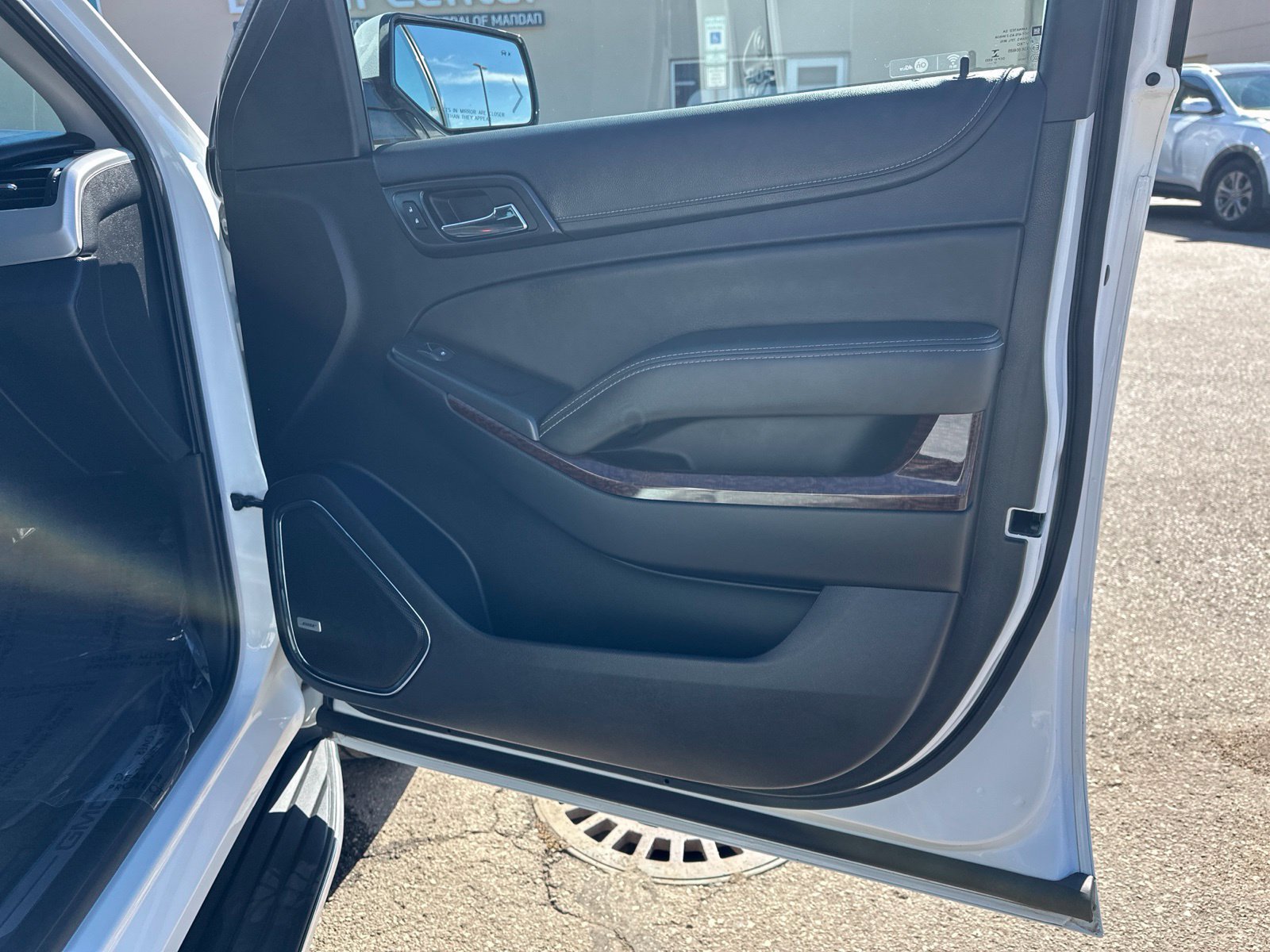 Used 2018 GMC Yukon SLT w/ Open Road Package AWD/4WD image 42