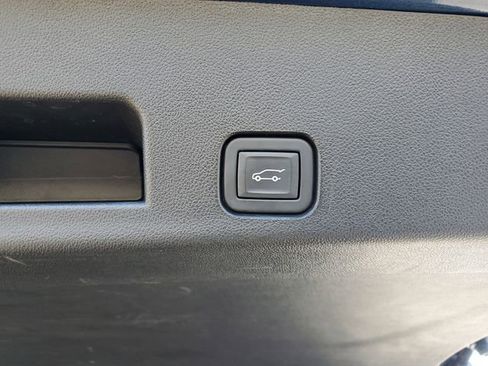 Certified 2024 Chevrolet Traverse LT w/ LPO, Floor Liner Package FWD image 12