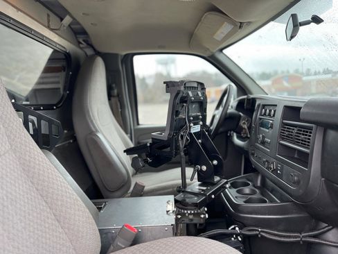 Used 2014 Chevrolet Express 3500 3500 Cargo w/ Express Access Plus Package image 33