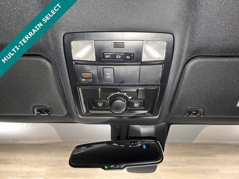 Used 2022 Toyota Tacoma TRD Off-Road image 7