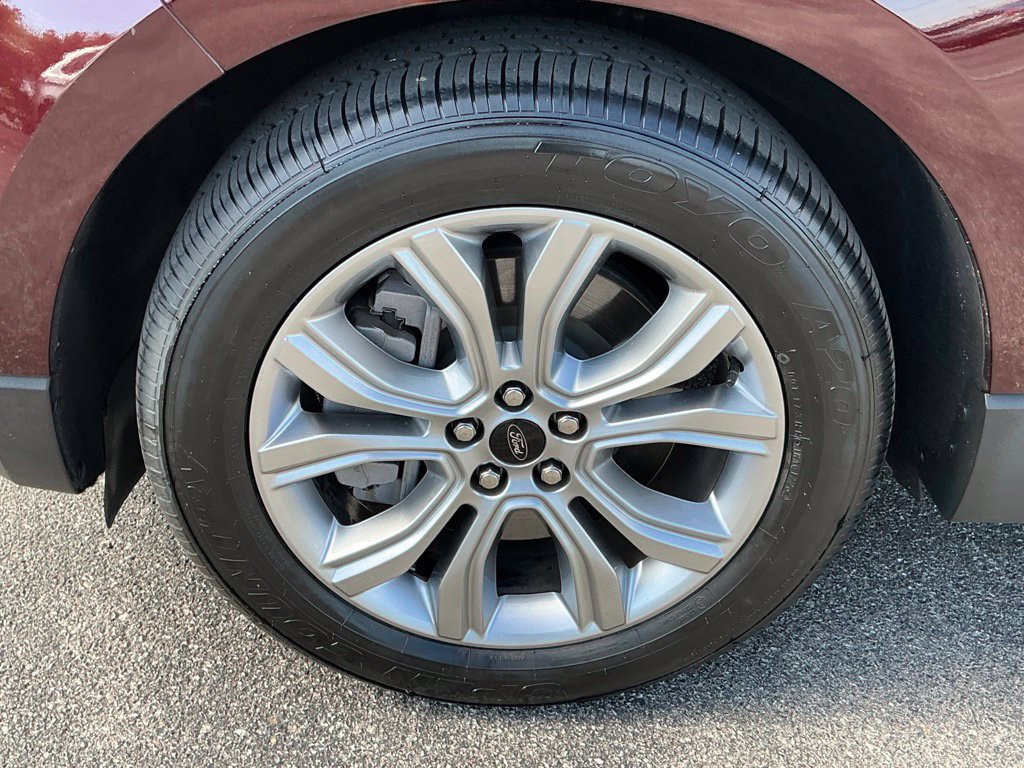 Used 2023 Ford Edge Titanium AWD/4WD image 9