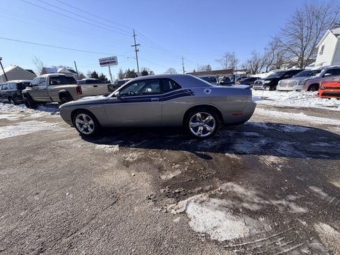 Used 2011 Dodge Challenger R/T image 27