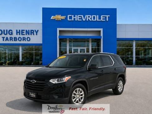 Used 2019 Chevrolet Traverse LS w/ LPO, Black Accent Package AWD/4WD image 1