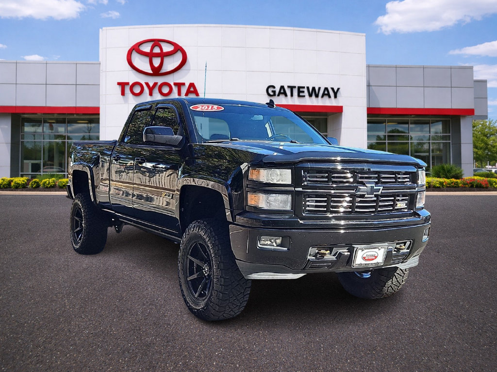 Used 2015 Chevrolet Silverado 1500 LT w/ Midnight Edition AWD/4WD image 3