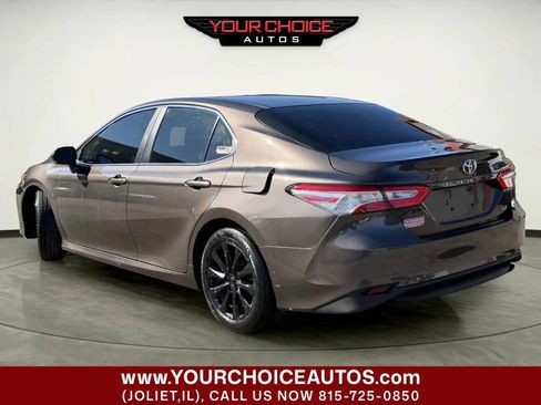 Used 2018 Toyota Camry LE w/ Convenience Package image 3