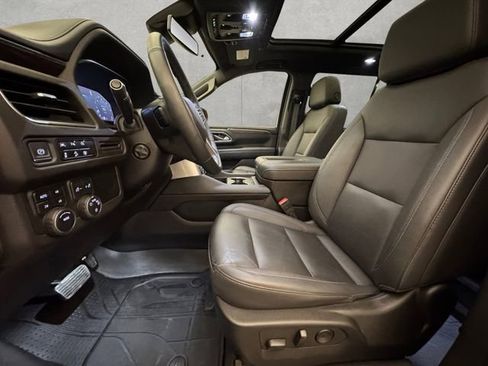 Used 2024 Chevrolet Tahoe Z71 w/ Luxury Package image 19