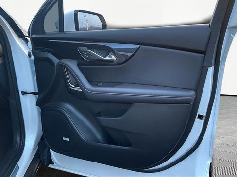 Used 2025 Chevrolet Blazer RS w/ Driver Confidence II Package image 29