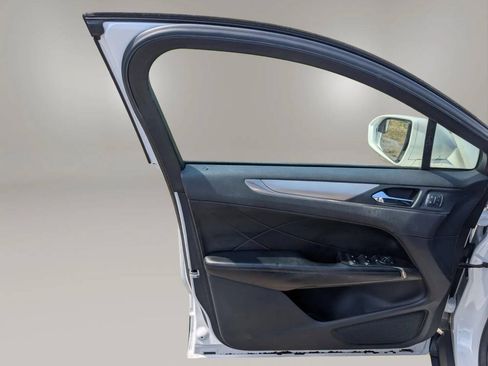 Used 2015 Lincoln MKC FWD image 38