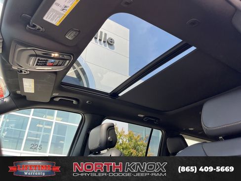 New 2026 Jeep Grand Wagoneer L 4WD image 12