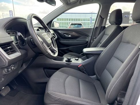 Used 2024 GMC Terrain SLE image 13