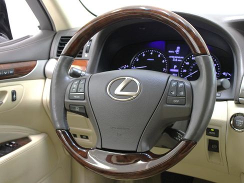 Used 2016 Lexus LS 460 w/ Comfort Package image 55