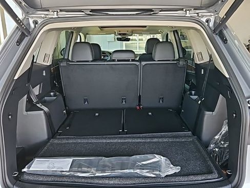 New 2026 Volkswagen Atlas SE FWD image 21